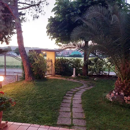 Elegante Con Pianoforte!